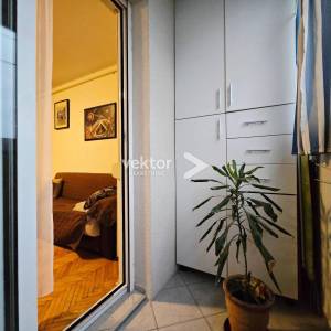 Krimeja, 56m2, dvosoban klasični stan, pogled na more