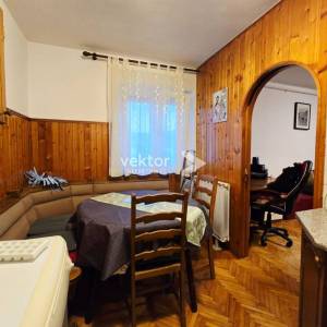 Krimeja, 56m2, dvosoban klasični stan, pogled na more