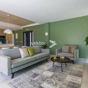 Krk, moderna kuća s bazenom i pogledom na more