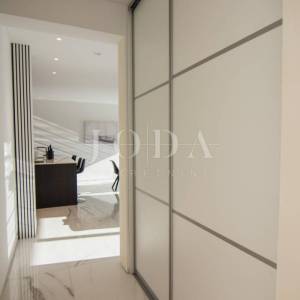 KRK, moderna villa sa bazenom