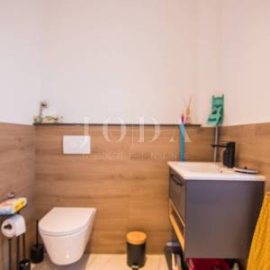 KRK, moderna villa sa bazenom