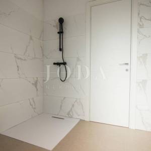 KRK, moderna villa sa bazenom