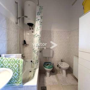 Krnjevo, samostojeća kuća s pogledom na more