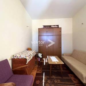 Krnjevo, samostojeća kuća s pogledom na more