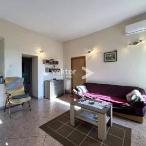 Krnjevo, samostojeća kuća s pogledom na more