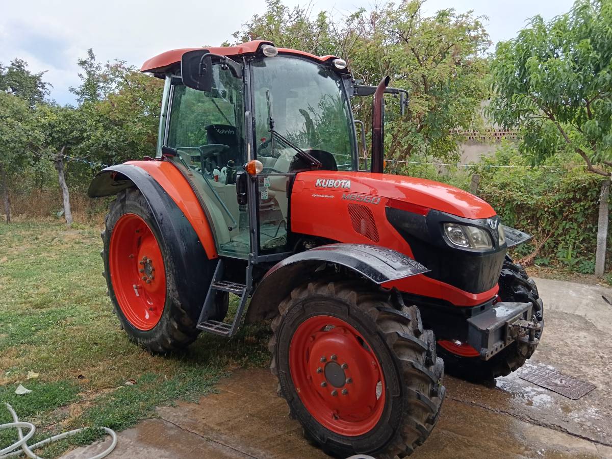 Kubota 5860