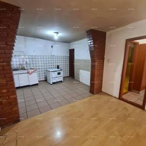 Kuća, centar Buja, 106 m²