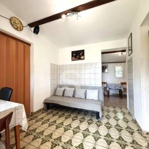 Kuća na mirnoj lokaciji - Loborika 