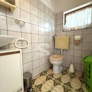 Kuća na mirnoj lokaciji - Loborika 