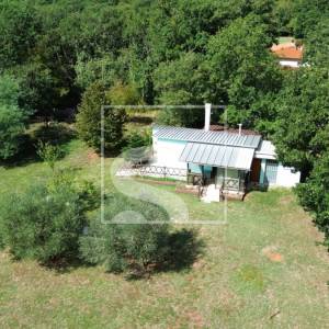 Kuća na mirnoj lokaciji - Loborika 