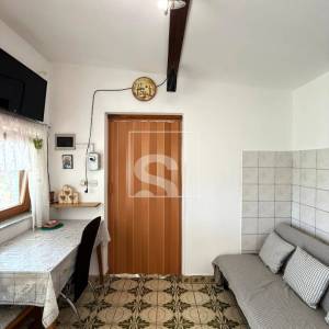 Kuća na mirnoj lokaciji - Loborika 