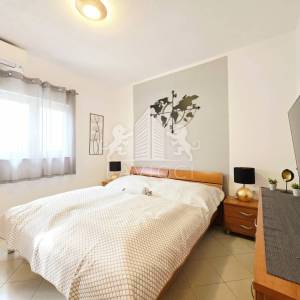 Kuća na otoku Viru 120m od mora – prizemnica