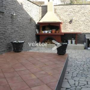 Kuća, Novi Vinodolski,Klenovica, 105m2, dva stana