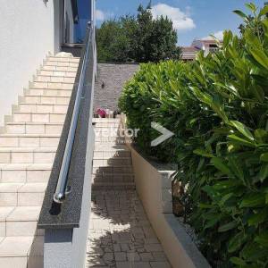 Kuća, Novi Vinodolski,Klenovica, 105m2, dva stana