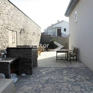 Kuća, Novi Vinodolski,Klenovica, 105m2, dva stana