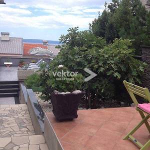 Kuća, Novi Vinodolski,Klenovica, 105m2, dva stana