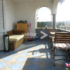 Kuća, Novi Vinodolski,Klenovica, 105m2, dva stana