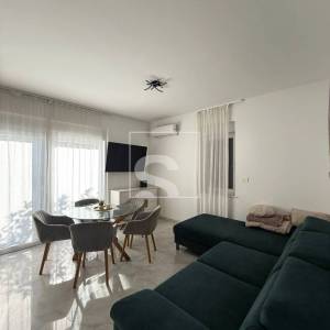 Kuća Pula - 3S+DB, 2 parkinga i jacuzzi - TOP lokacija