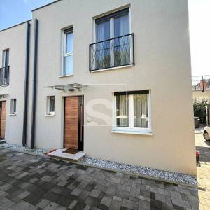 Kuća Pula - 3S+DB, 2 parkinga i jacuzzi - TOP lokacija