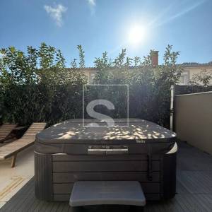 Kuća Pula - 3S+DB, 2 parkinga i jacuzzi - TOP lokacija