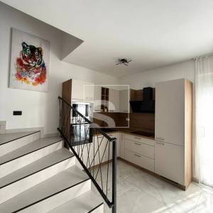 Kuća Pula - 3S+DB, 2 parkinga i jacuzzi - TOP lokacija