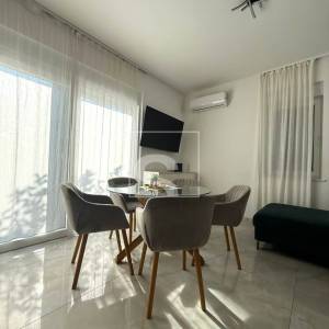 Kuća Pula - 3S+DB, 2 parkinga i jacuzzi - TOP lokacija