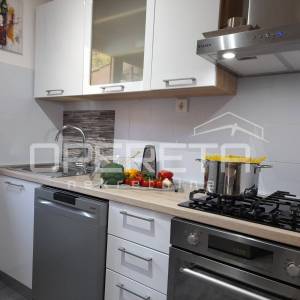 Kuća s bazenom, pogledom na more, 200m od plaže