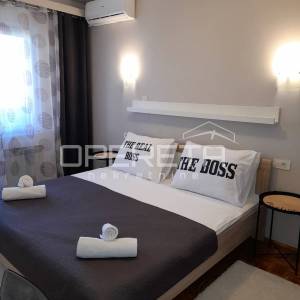 Kuća s bazenom, pogledom na more, 200m od plaže