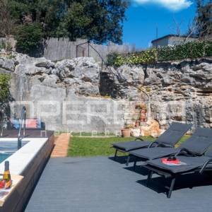 Kuća s bazenom, pogledom na more, 200m od plaže