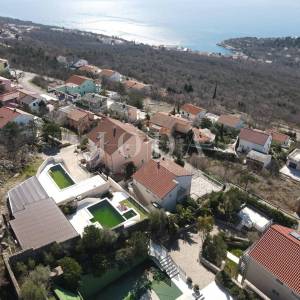 Kuća sa 2 stana i panoramskim pogledom