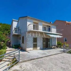 Kuća sa 2 stana i panoramskim pogledom