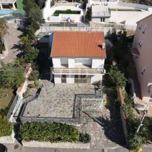 Kuća sa 2 stana i panoramskim pogledom