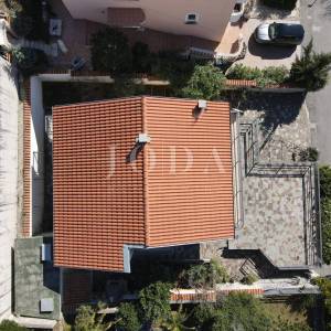 Kuća sa 2 stana i panoramskim pogledom