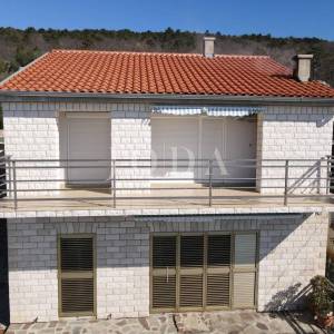 Kuća sa 2 stana i panoramskim pogledom