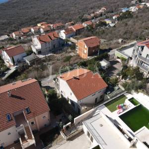 Kuća sa 2 stana i panoramskim pogledom