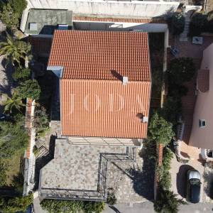 Kuća sa 2 stana i panoramskim pogledom