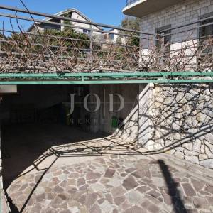 Kuća sa 2 stana i panoramskim pogledom