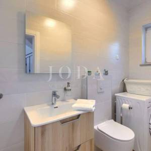 Kuća sa bazenom i pogledom na more,LABIN okolica