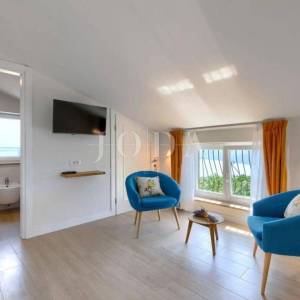 Kuća sa bazenom i pogledom na more,LABIN okolica