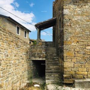 Kuća samostojeća stara za rekonstrukciju , blizina mjesta Motovuna.