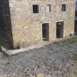 Kuća samostojeća stara za rekonstrukciju , blizina mjesta Motovuna.