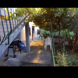 Labin, kuća u prirodi, u blizini centra