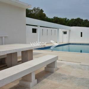 Labin, kuća za investiciju, 8 apartmana