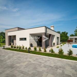 Labin-okolica, moderna prizemnica s bazenom