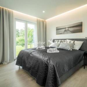 Labin-okolica, moderna prizemnica s bazenom