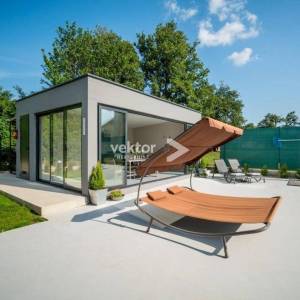 Labin-okolica, moderna prizemnica s bazenom