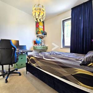 Labin, okolica, prizemnica sa dva stana i bazenom, novogradnja