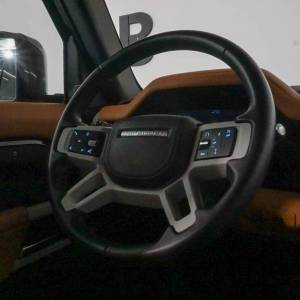 Land Rover Defender 110 X-DYNAMIC HSE 3.0D MHEV 300HP AWD A8