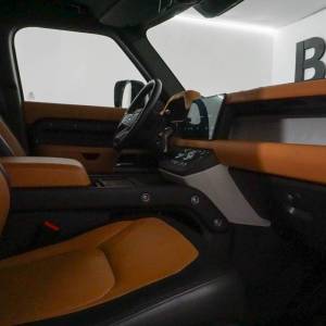 Land Rover Defender 110 X-DYNAMIC HSE 3.0D MHEV 300HP AWD A8