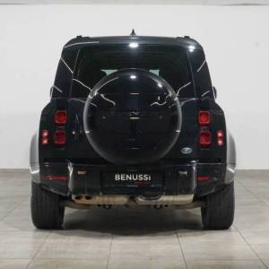 Land Rover Defender 110 X-DYNAMIC HSE 3.0D MHEV 300HP AWD A8